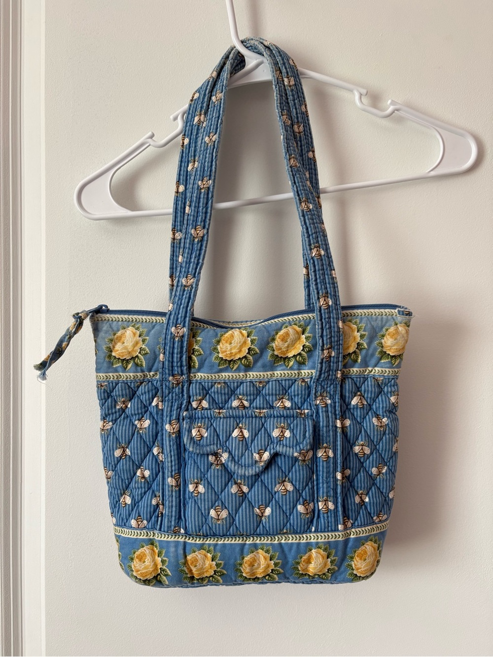 Vintage Vera Bradley “Bees” Bitty Betsy Handbag